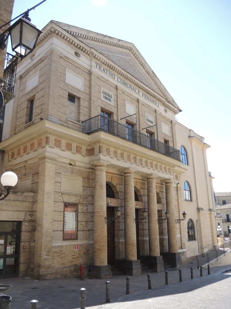 Il Teatro Fenaroli di Lanciano